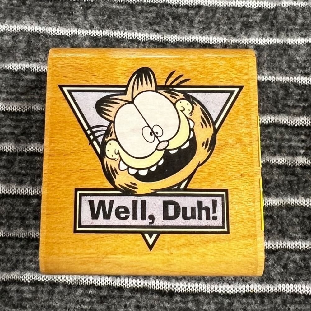 Vintage Garfield Rubber Stamp Well Duh Rubber Stampede A704C Wood Mounted USA‎